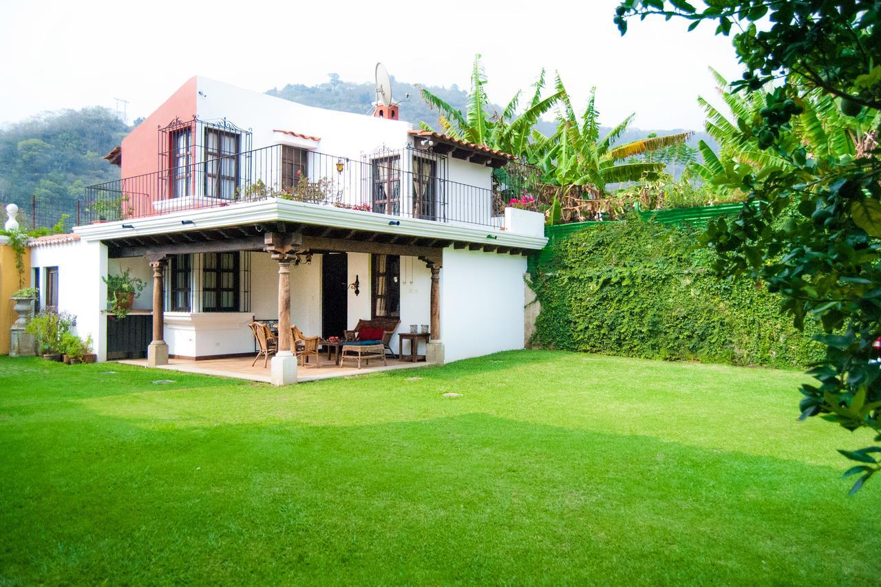 Villas Santa Ana Antigua Exterior photo